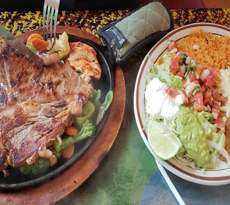 Cabos Cantina 2 Bar & Grill - Davenport, IA