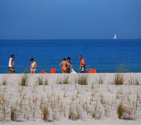 Island Inn Beach Resort - Treasure Island, FL