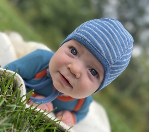 Danish Woolen Delight, Inc. - Westford, VT. Swiss HOCOSA Organic Merino Wool Baby Apparel