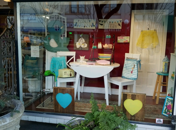 The Purple House - Lodi, CA. Nice Window Display