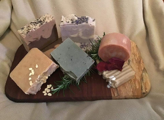 EarthSown Soapery - Hampton, VA. Specialty natural botanical soaps, handcrafted in Hampton. Includes Ostmeal,Buttermilk and Honey, Rose Clay, Lavender and Buttermilk, Coffer. Rosemary and Blue Clay, Creamy Castile Bar.