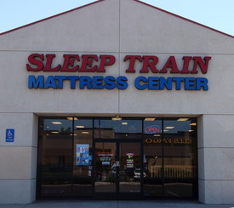 Sleep Train Mattress Center - Escondido, CA