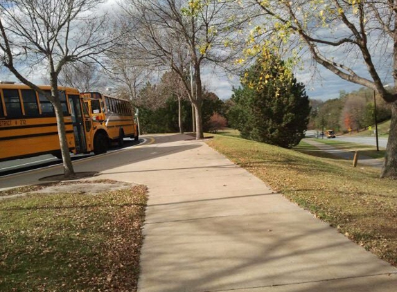 Oak Point Elementary School - Eden Prairie, MN