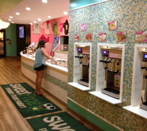 sweetFrog - Glen Mills, PA