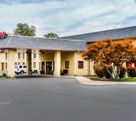 Econo Lodge - Mifflintown, PA