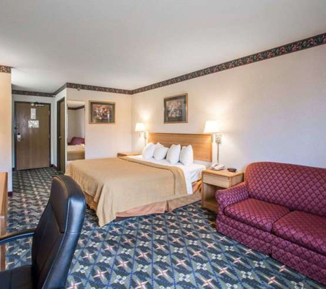 Quality Inn - Caseyville, IL