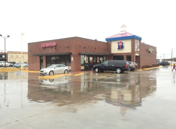 Braum's Ice Cream and Dairy Store - Claremore, OK