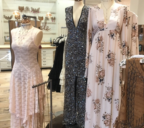 Free People - Honolulu, HI