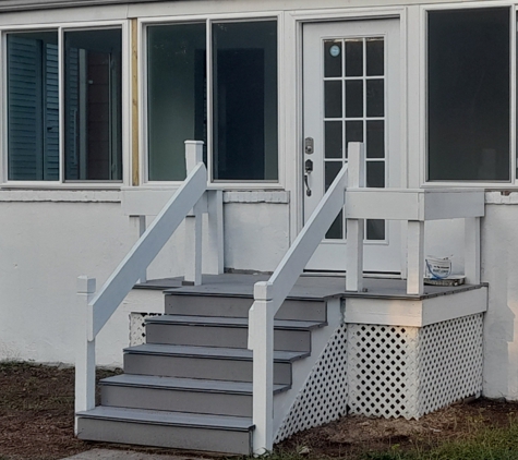 D&J'S ODD JOB SERVICES - Barnegat, NJ. New decking boards 
        and railings