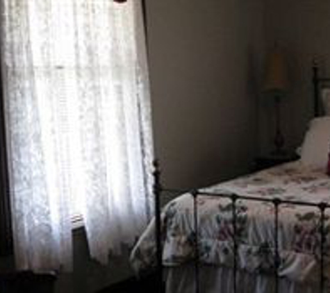 Home Sweet Home Bed and Breakfast - Paris, TN