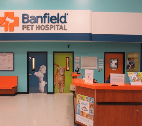 Banfield Pet Hospital - Plymouth Meeting, PA