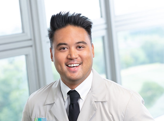 Nicholas Ramos, MD - Chicago, IL