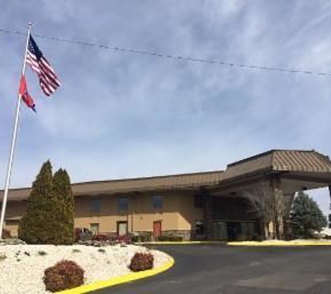 Baymont Inn & Suites - Knoxville, TN