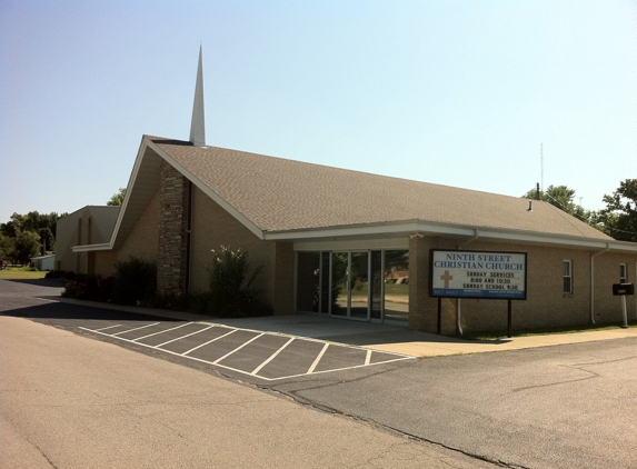 Ninth Street Christian Church - Eldon, MO