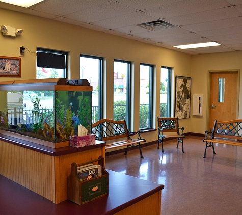 Crawford Animal Hospital - Milwaukee, WI