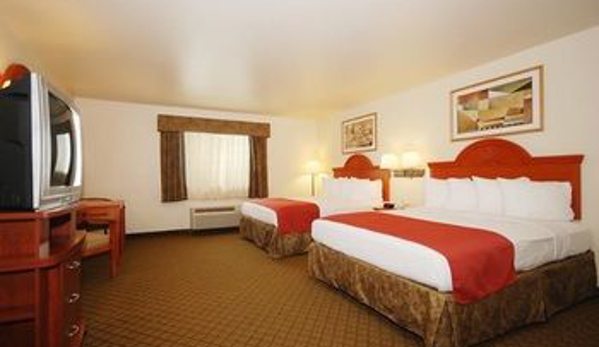 Best Western Henrietta Inn & Suites - Henrietta, TX