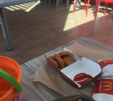 McDonald's - Glendale, CA. Wide walkways - wheelchair accessible.