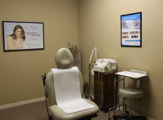 Unique Dermatology & Wellness Center: Dyan Harvey, DO - Valrico, FL