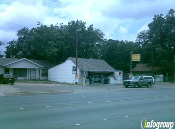 J & R Grocery - Haltom City, TX