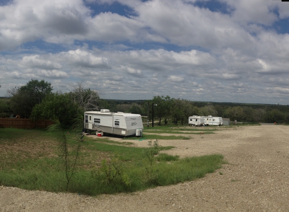 Diamond T RV Home & Park - Kenedy, TX