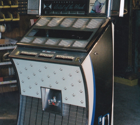 Vic-Clar Antique Jukeboxes - Bellflower, CA