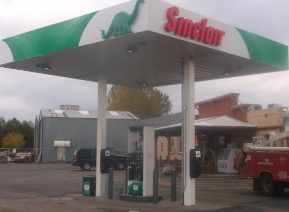 Sinclair Gas Station - Hansen, ID