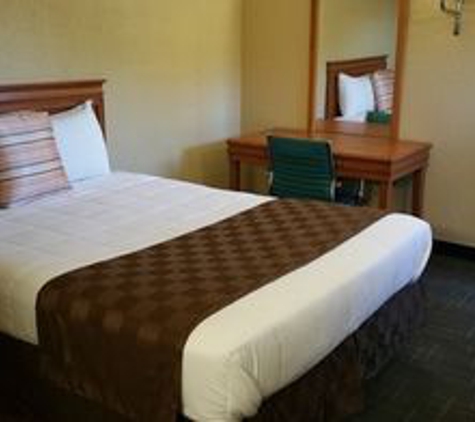 Economy Express Inn - Henryetta, OK