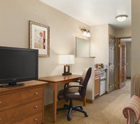 Country Inns & Suites - Sycamore, IL