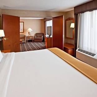 Holiday Inn Express & Suites Greenwood - Greenwood, IN