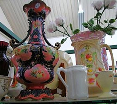 Antiques Goods & Chattels - Bakery Hill, VIC
