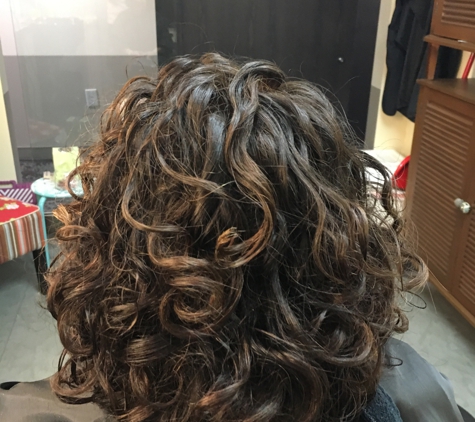 Victoria Bond “Hello Gorgous!” - Dayton, OH. After Deva Curl Cut and 3 step!!! Embrace ur CURLS Ladies!!