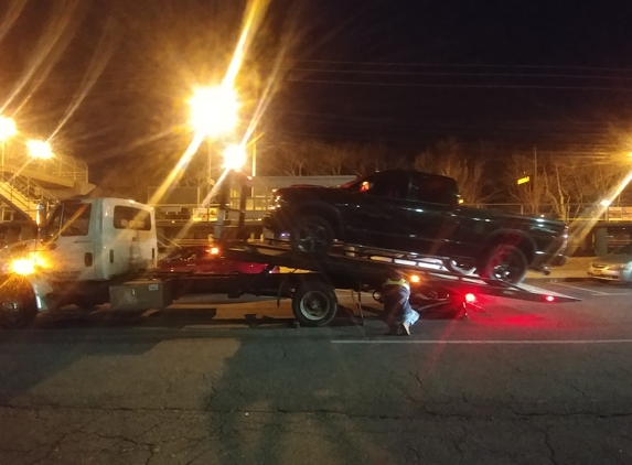 Jay's Towing - Brentwood, NY