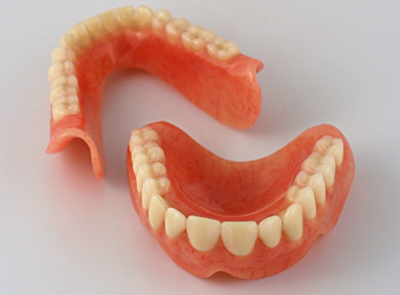 Brice Dental Surgery - Ayr, QLD. Complete dentures