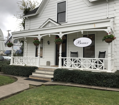 Beaux - Petaluma, CA. A Women's Clothing Store.