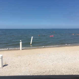 Docks Beach House - Port Clinton, OH