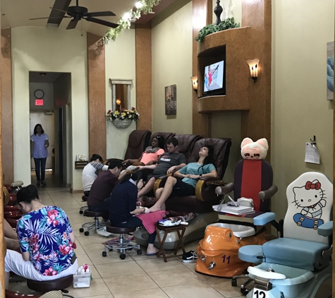 High Class Nails & Spa - Arlington, TX