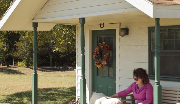 Cedarshade Pet Retreat - Red Oak, TX