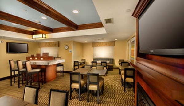 Holiday Inn Express & Suites Manassas - Manassas, VA