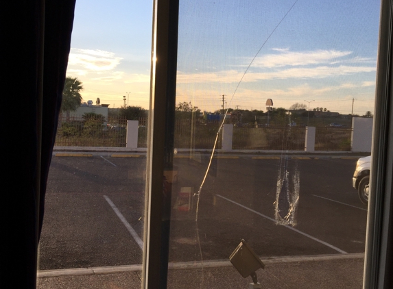 Red Roof Inn - Laredo, TX. This hotel falsely advertising the over all condition and safety of this hotel. The pictures must have been taken when the hotel was new.