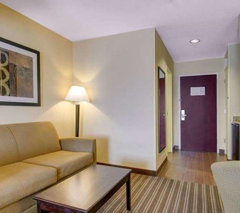 Comfort Inn - Woburn, MA