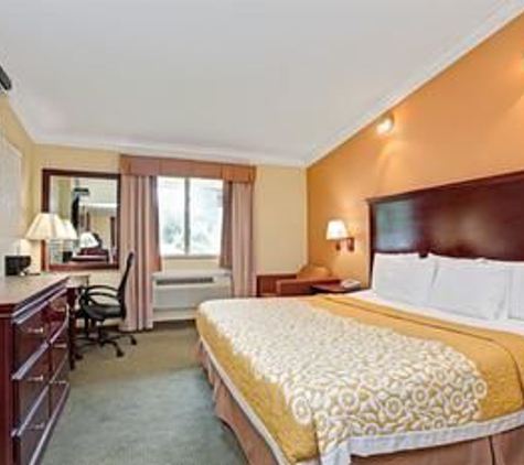 Days Inn by Wyndham Nanuet / Spring Valley - Nanuet, NY