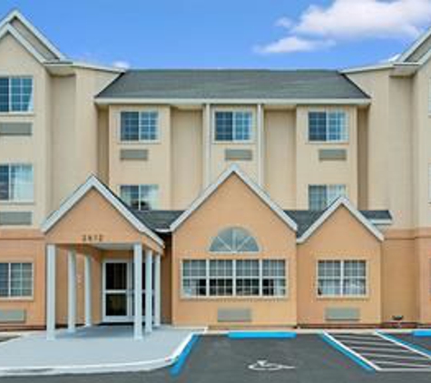 Microtel Inn & Suites by Wyndham Bushnell - Bushnell, FL