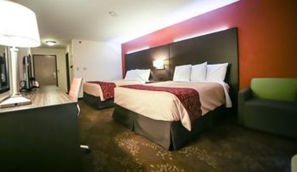 Red Roof Inn & Suites - Evansville, IN