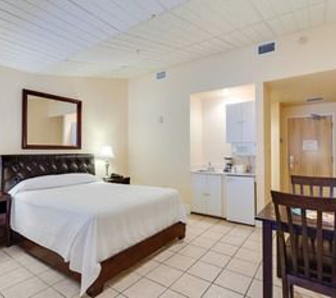 Naples Park Central Hotel - Naples, FL