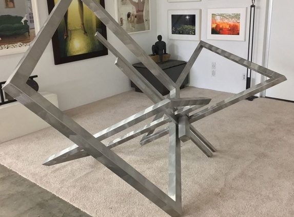 L A Modern Auctions - Van Nuys, CA