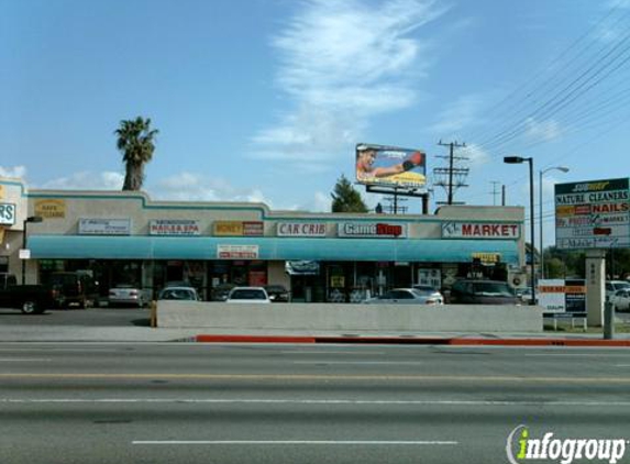 Diamond Nails - Van Nuys, CA