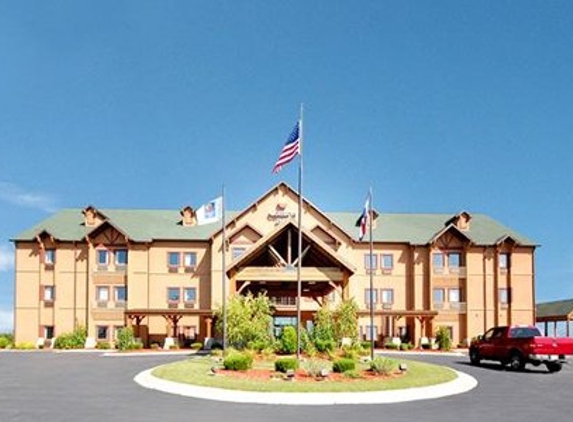 Comfort Inn & Suites Macon - Macon, MO