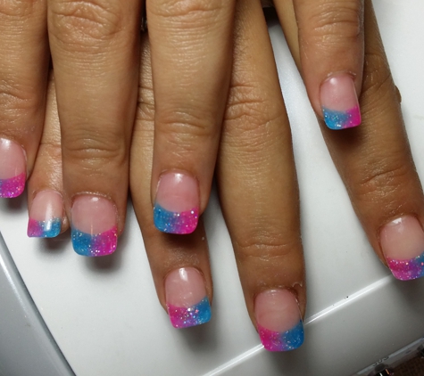 Star Nails and Spa - Columbus, TX