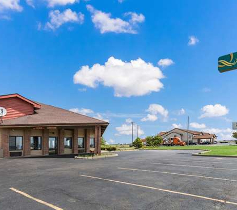 Country Hearth Inns and Suites - Rochelle, IL