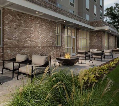 Hilton Garden Inn Pensacola Downtown - Pensacola, FL